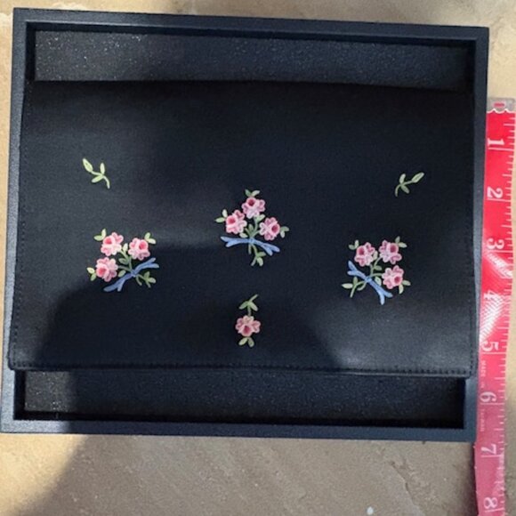 Vintage Chunn Paris Handmade in France Black Silk with Floral Embroidery Clutch - Picture 2 of 9